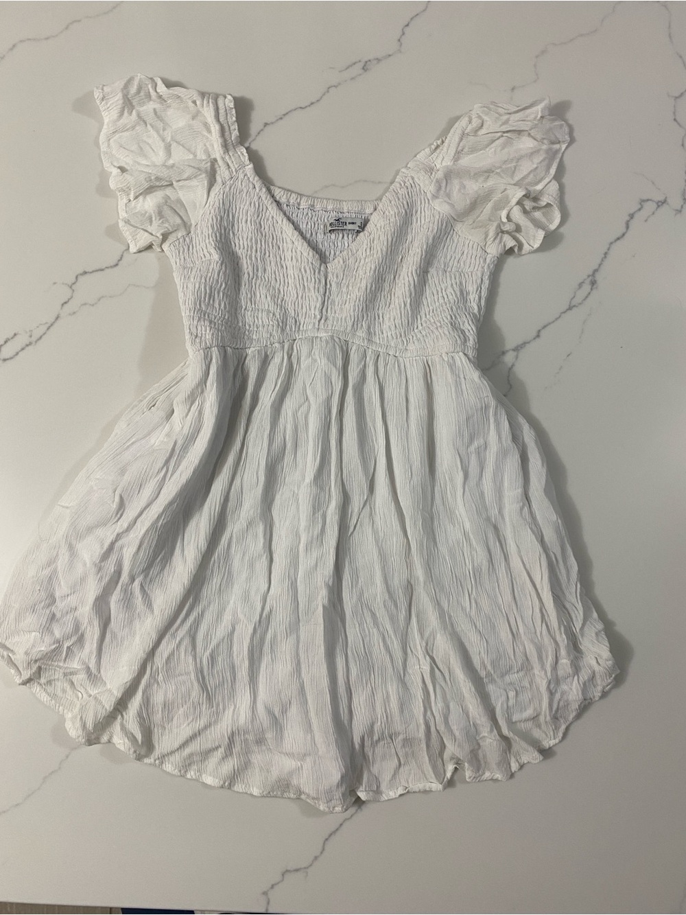 Hollister White Smocked V-Neck Mini Dress with Flutter Sleeves Size S Short